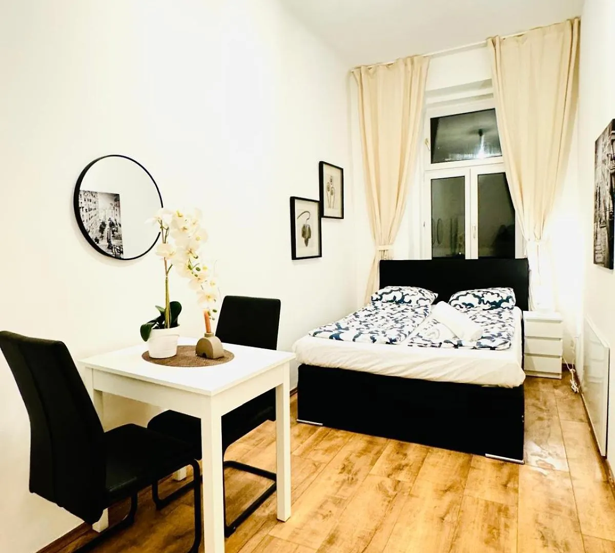 Charming 5Br Shared Apt, Minutes From Atzgersdorf Vienna Apartment