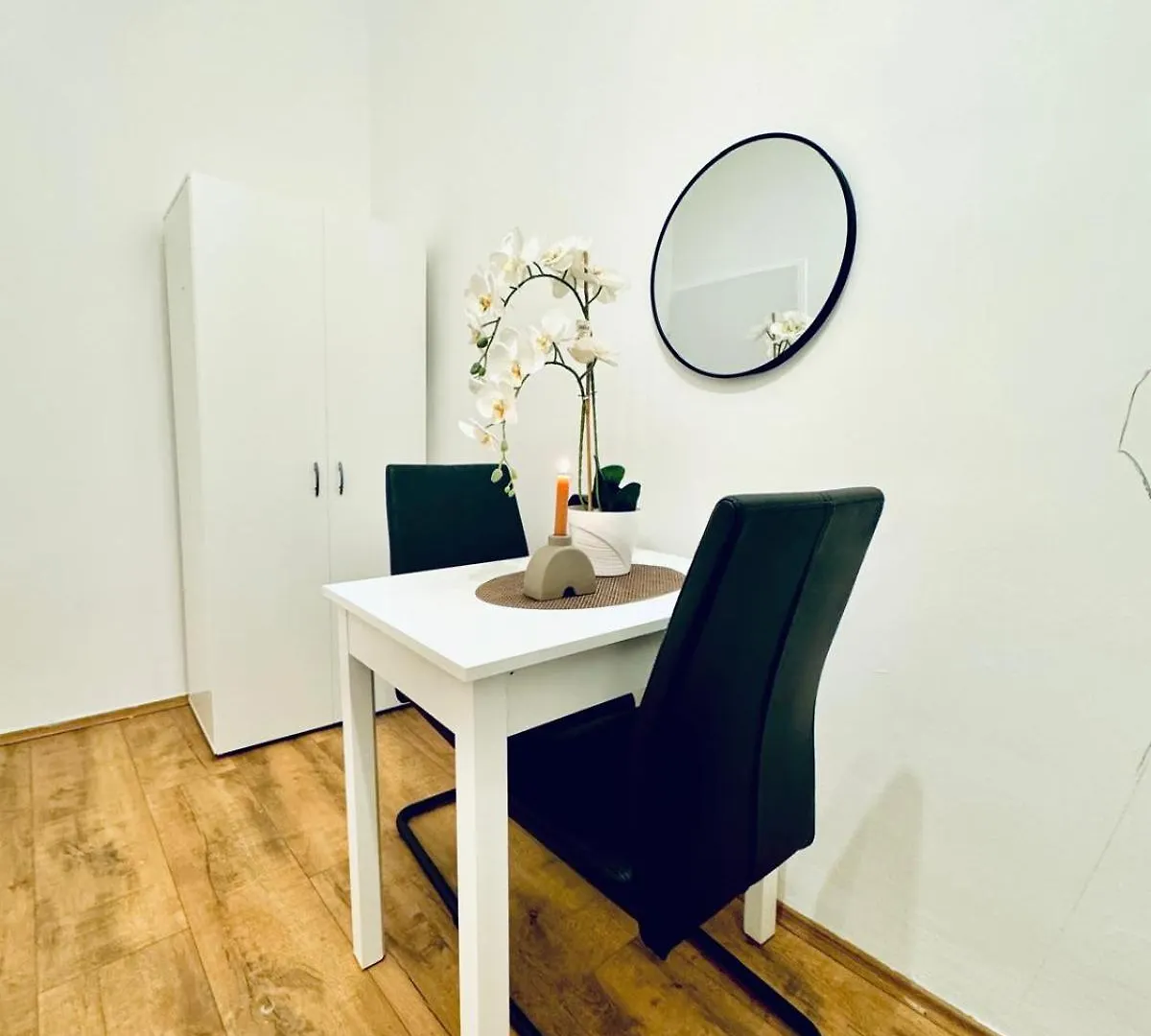 Apartment Charming 5Br Shared Apt, Minutes From Atzgersdorf Vienna Austria