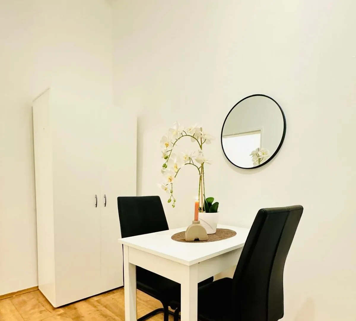 Apartment Charming 5Br Shared Apt, Minutes From Atzgersdorf Vienna Austria