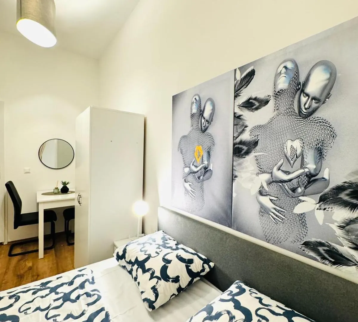 Charming 5Br Shared Apt, Minutes From Atzgersdorf Viena 0*,