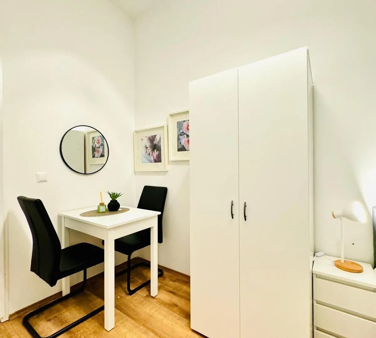 Charming 5Br Shared Apt, Minutes From Atzgersdorf Vienna
