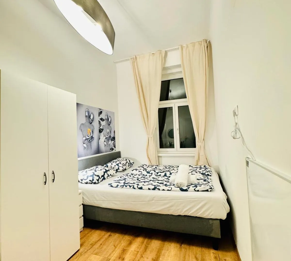 Apartment Charming 5Br Shared Apt, Minutes From Atzgersdorf Vienna