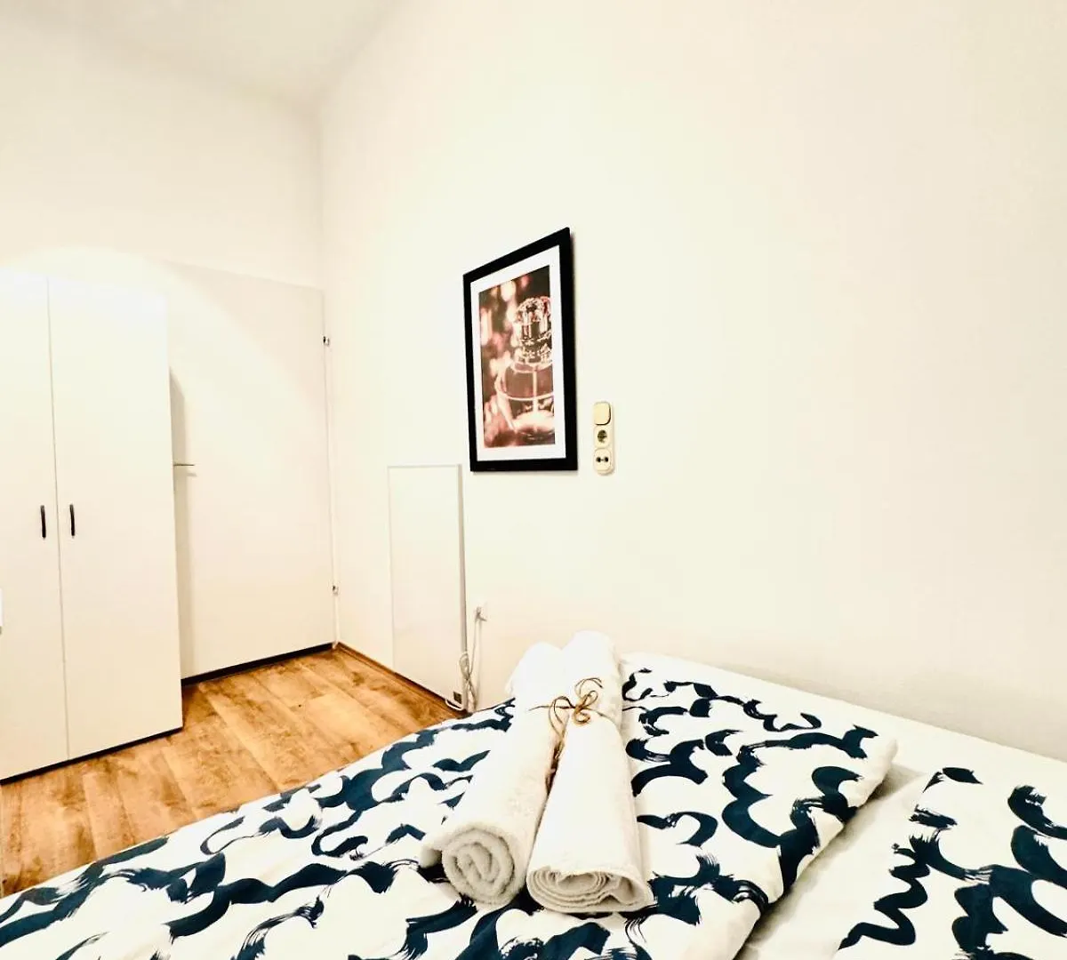 Apartment Charming 5Br Shared Apt, Minutes From Atzgersdorf Vienna