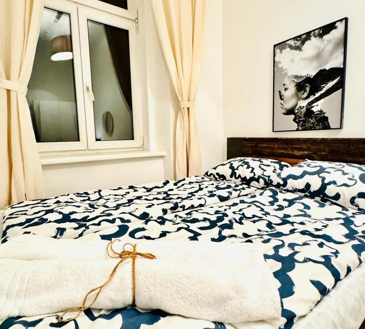 Charming 5Br Shared Apt, Minutes From Atzgersdorf Vienna Apartment