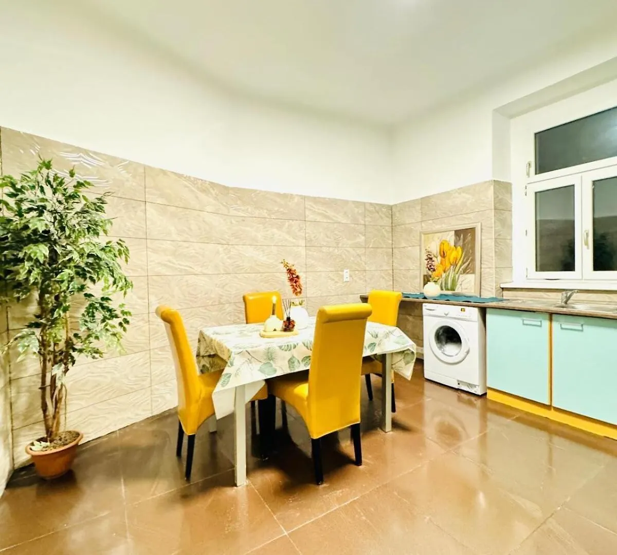 Charming 5Br Shared Apt, Minutes From Atzgersdorf Vienna