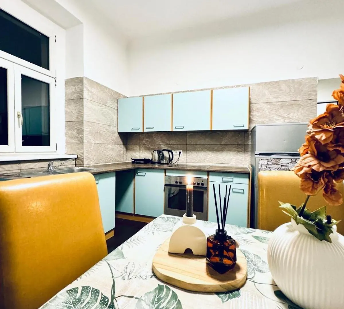 Apartamento Charming 5Br Shared Apt, Minutes From Atzgersdorf Viena