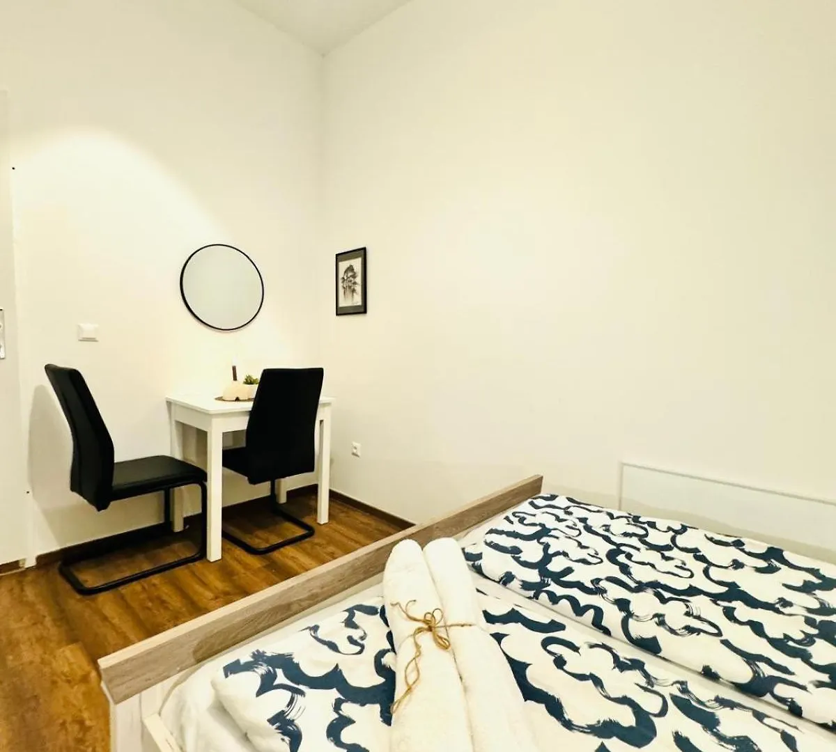 Charming 5Br Shared Apt, Minutes From Atzgersdorf Vienna