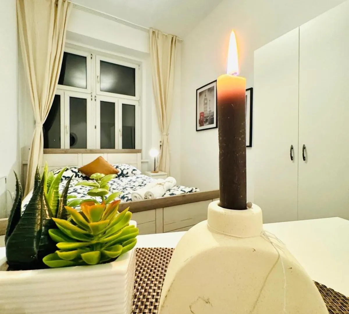Charming 5Br Shared Apt, Minutes From Atzgersdorf Vienna Apartment