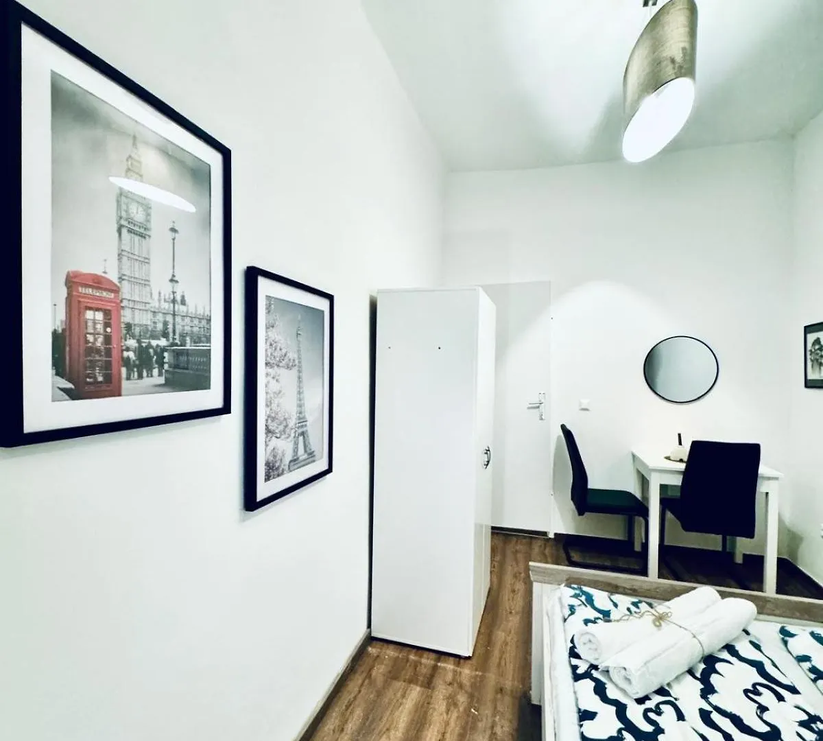 Charming 5Br Shared Apt, Minutes From Atzgersdorf Vienna Austria