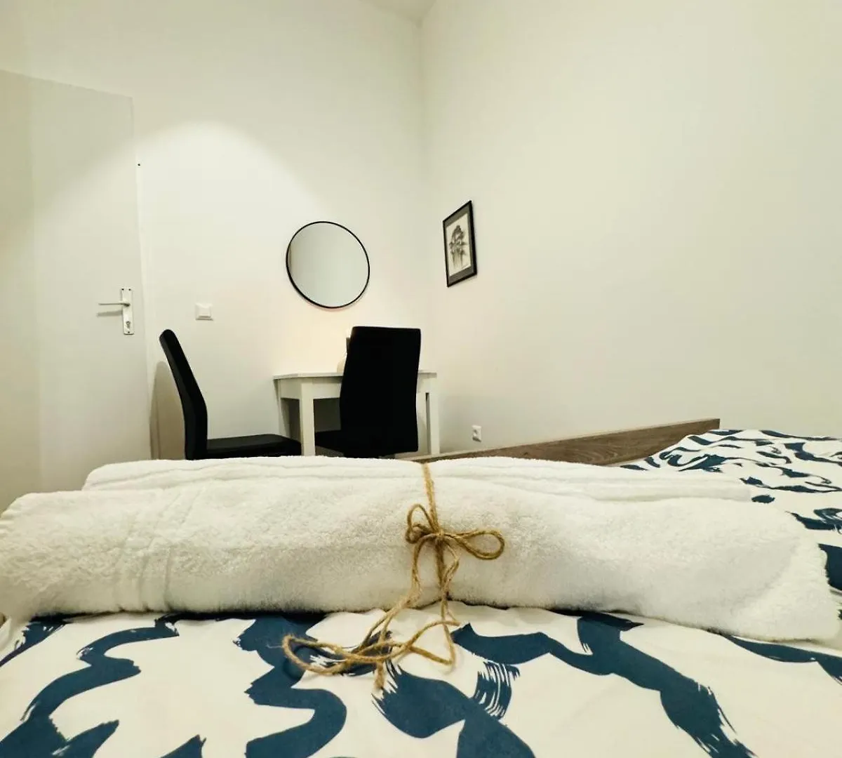 Apartment Charming 5Br Shared Apt, Minutes From Atzgersdorf Vienna
