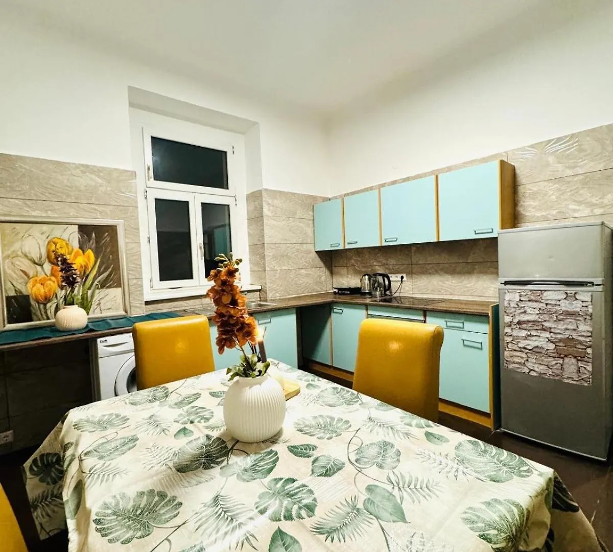 Apartment Charming 5Br Shared Apt, Minutes From Atzgersdorf Vienna